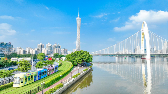 迪士尼100周年落戶廣州！名創優品聯合迪士尼推出“笑絨專列”點燃長假消費