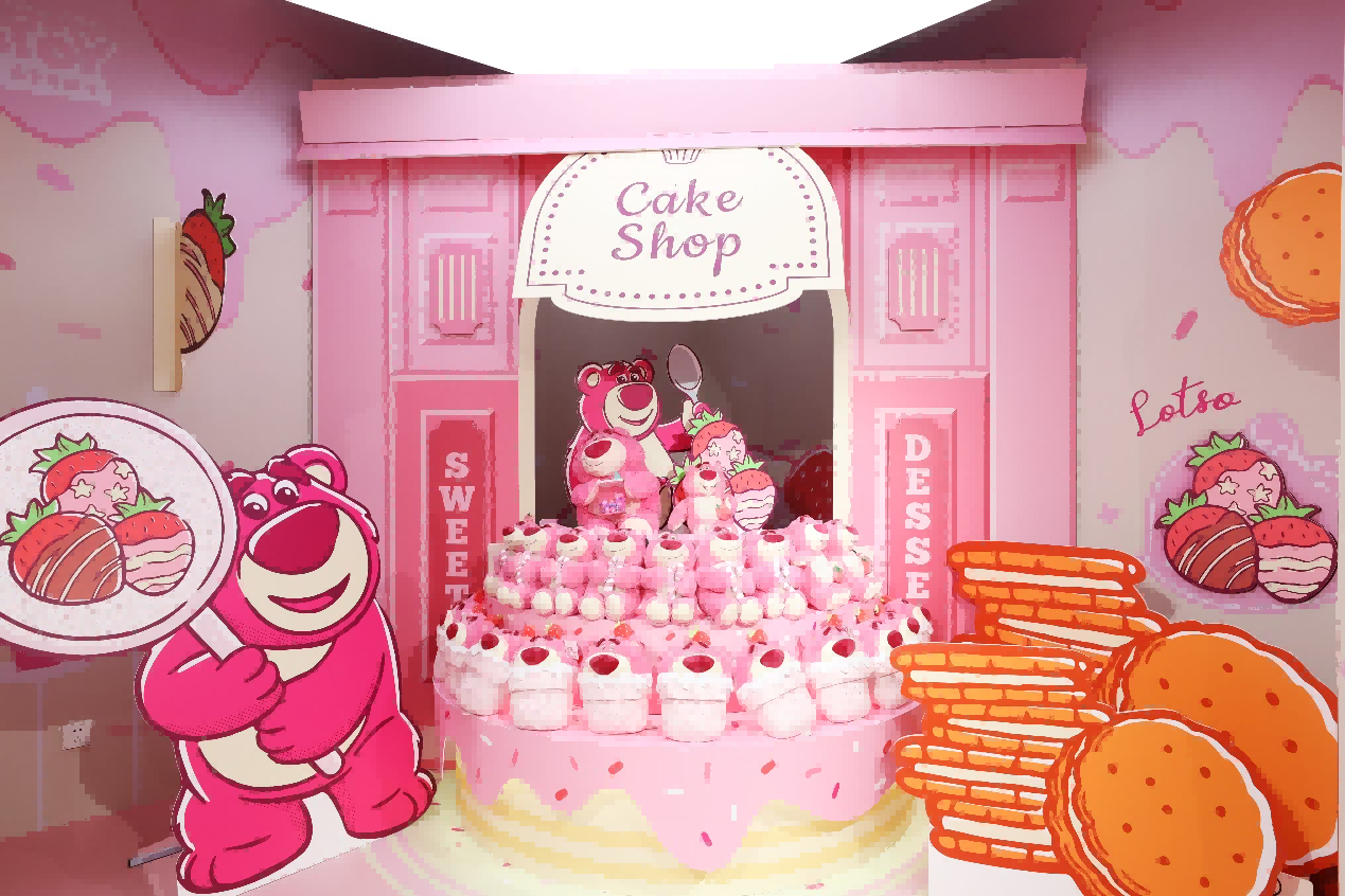 這個夏天不一樣！
名創優品獨家上新皮克斯“開心烘焙”系列